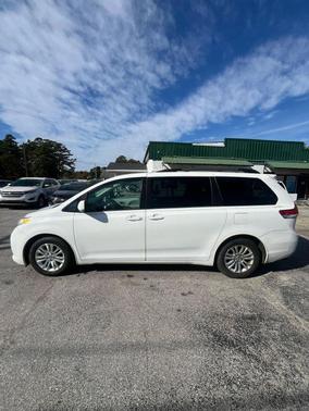 2013 Toyota Sienna XLE