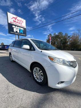 2013 Toyota Sienna XLE