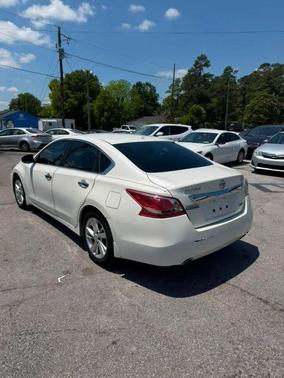 White 2013 Nissan Altima 2.5 SL