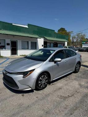 Silver 2022 Toyota Corolla Hybrid SE