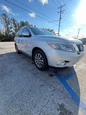 2016 Nissan Pathfinder S