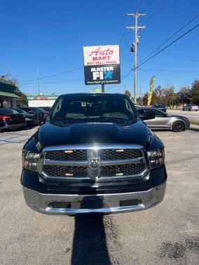 2019 RAM 1500 SLT