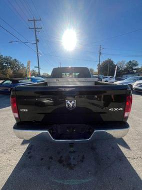 2019 RAM 1500 SLT