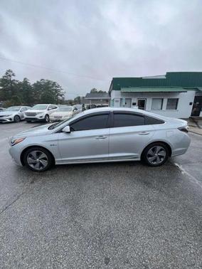 2016 Hyundai SONATA Hybrid Limited