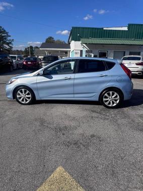 2013 Hyundai Accent SE