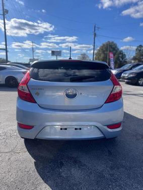 2013 Hyundai Accent SE