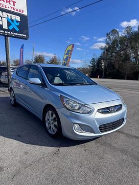 2013 Hyundai Accent SE