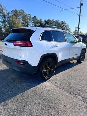2016 Jeep Cherokee Altitude
