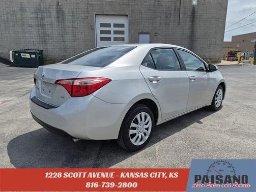 Classic Silver Metallic 2019 Toyota Corolla LE