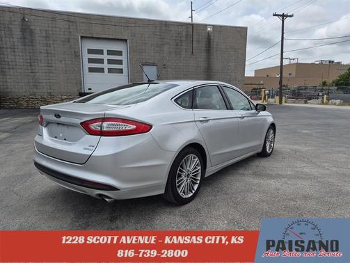 Ingot Silver 2016 Ford Fusion SE