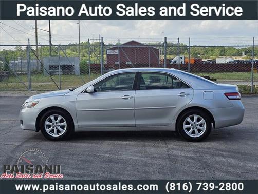 2011 Toyota Camry LE