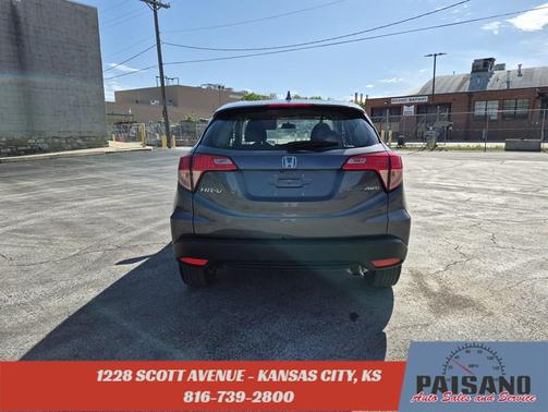 Modern Steel Metallic 2018 Honda HR-V LX