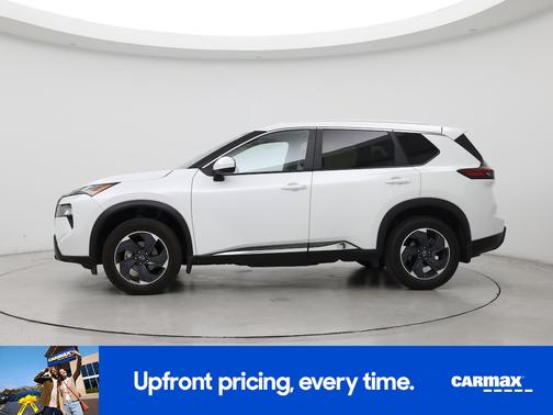White 2024 Nissan Rogue SV