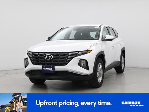 White 2024 Hyundai TUCSON SE