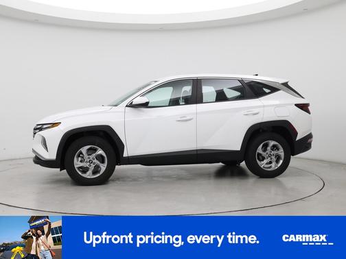 White 2024 Hyundai TUCSON SE