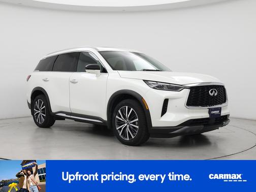 White 2023 INFINITI QX60 Sensory