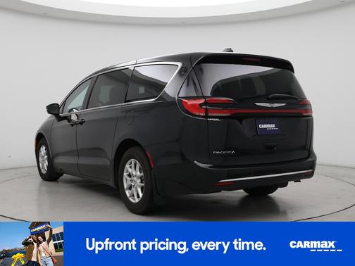 Black 2023 Chrysler Pacifica Touring L