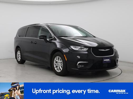Black 2023 Chrysler Pacifica Touring L