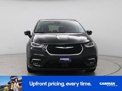 Black 2023 Chrysler Pacifica Touring L