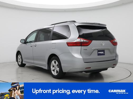 2020 Toyota Sienna LE