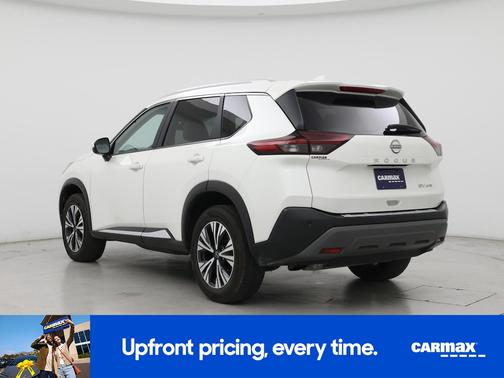 White 2022 Nissan Rogue SV