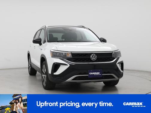 White 2023 Volkswagen Taos SE