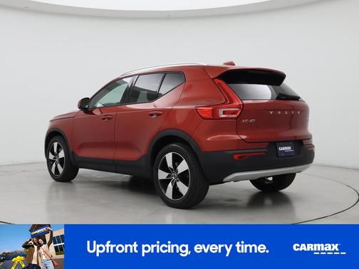 2020 Volvo XC40 T5 Momentum