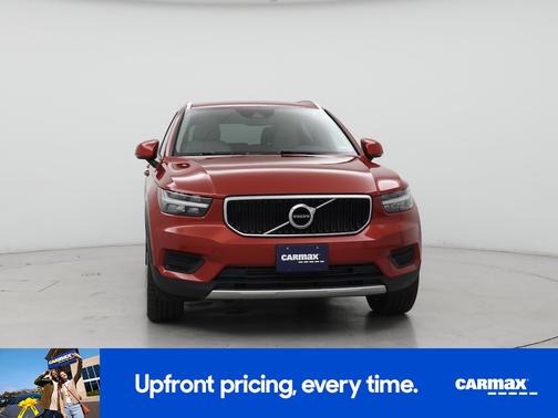 2020 Volvo XC40 T5 Momentum