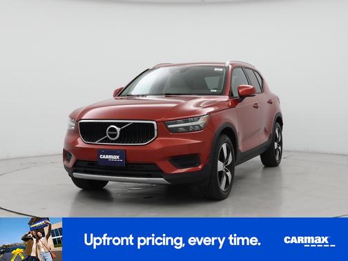 2020 Volvo XC40 T5 Momentum