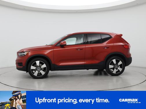 2020 Volvo XC40 T5 Momentum