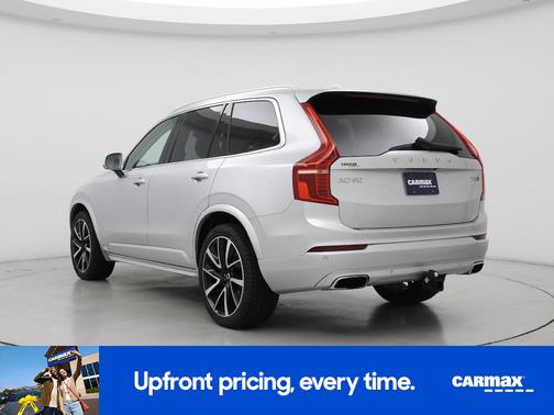 2021 Volvo XC90 T6 Momentum