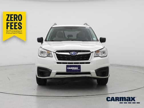 White 2018 Subaru Forester 2.5I