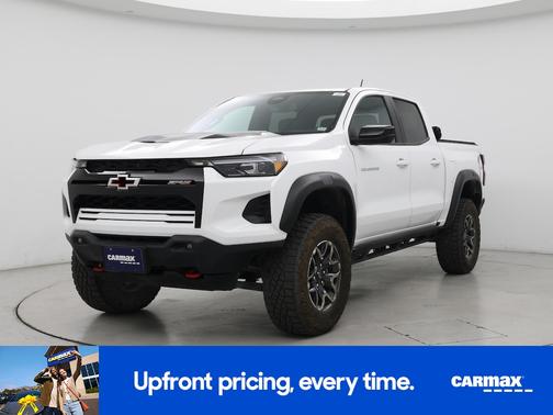 White 2024 Chevrolet Colorado ZR2