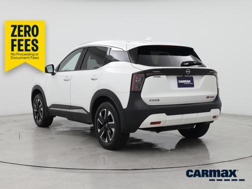 White 2025 Nissan Kicks SR