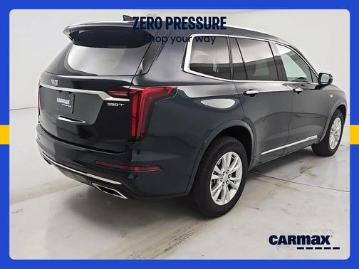 Green 2024 Cadillac XT6 Luxury