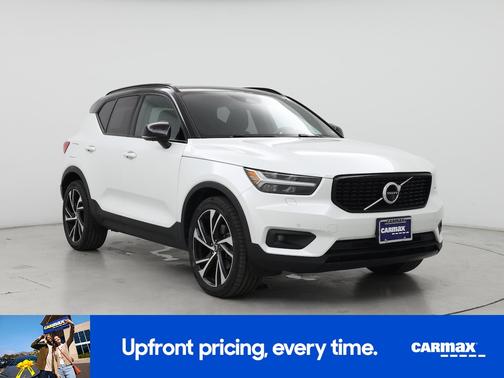 White 2021 Volvo XC40 T5 R-Design