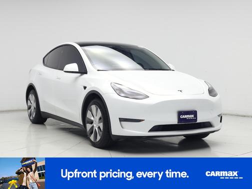 White 2024 Tesla Model Y Long Range