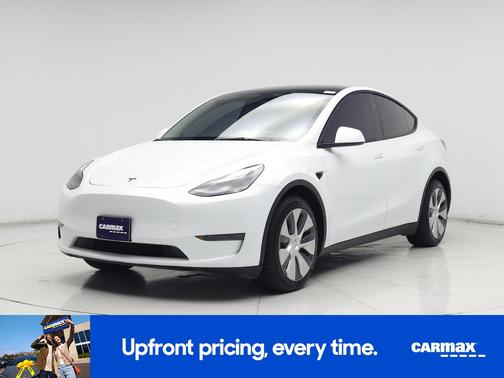 White 2024 Tesla Model Y Long Range
