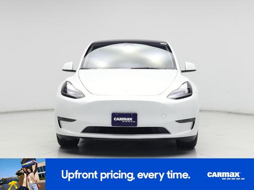 White 2024 Tesla Model Y Long Range