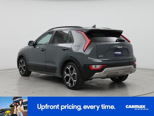 Green 2024 Kia Niro EX