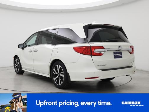 White 2019 Honda Odyssey Elite