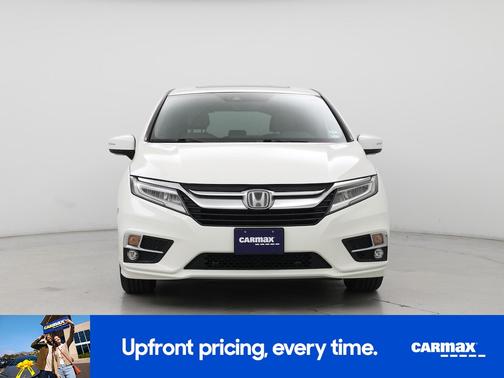 White 2019 Honda Odyssey Elite