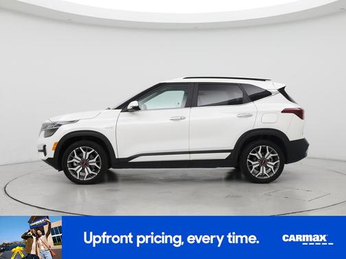 White 2023 Kia Seltos SX