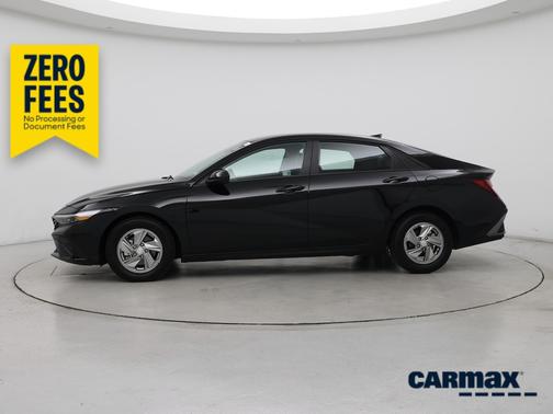 Black 2026 Hyundai ELANTRA SE