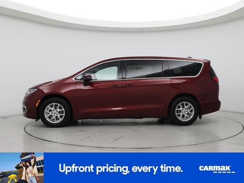 2023 Chrysler Pacifica Touring