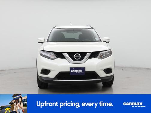 White 2015 Nissan Rogue SV