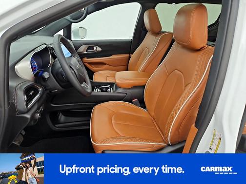 2024 Chrysler Pacifica Hybrid Pinnacle