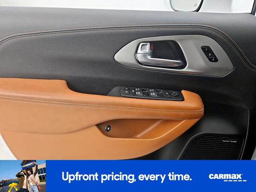 2024 Chrysler Pacifica Hybrid Pinnacle