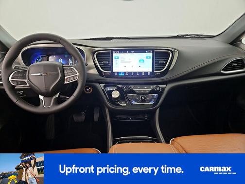 2024 Chrysler Pacifica Hybrid Pinnacle