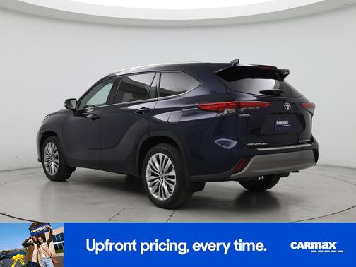 Blue 2022 Toyota Highlander Platinum